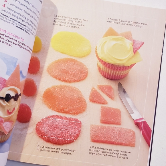 Betty Crocker the big book of cupcakes 🧁 - Picture 6 of 7